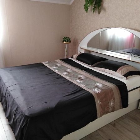 Apartament On Komarova 29 Вулиця Комарова 29 Apartman Kropivnickij Kültér fotó